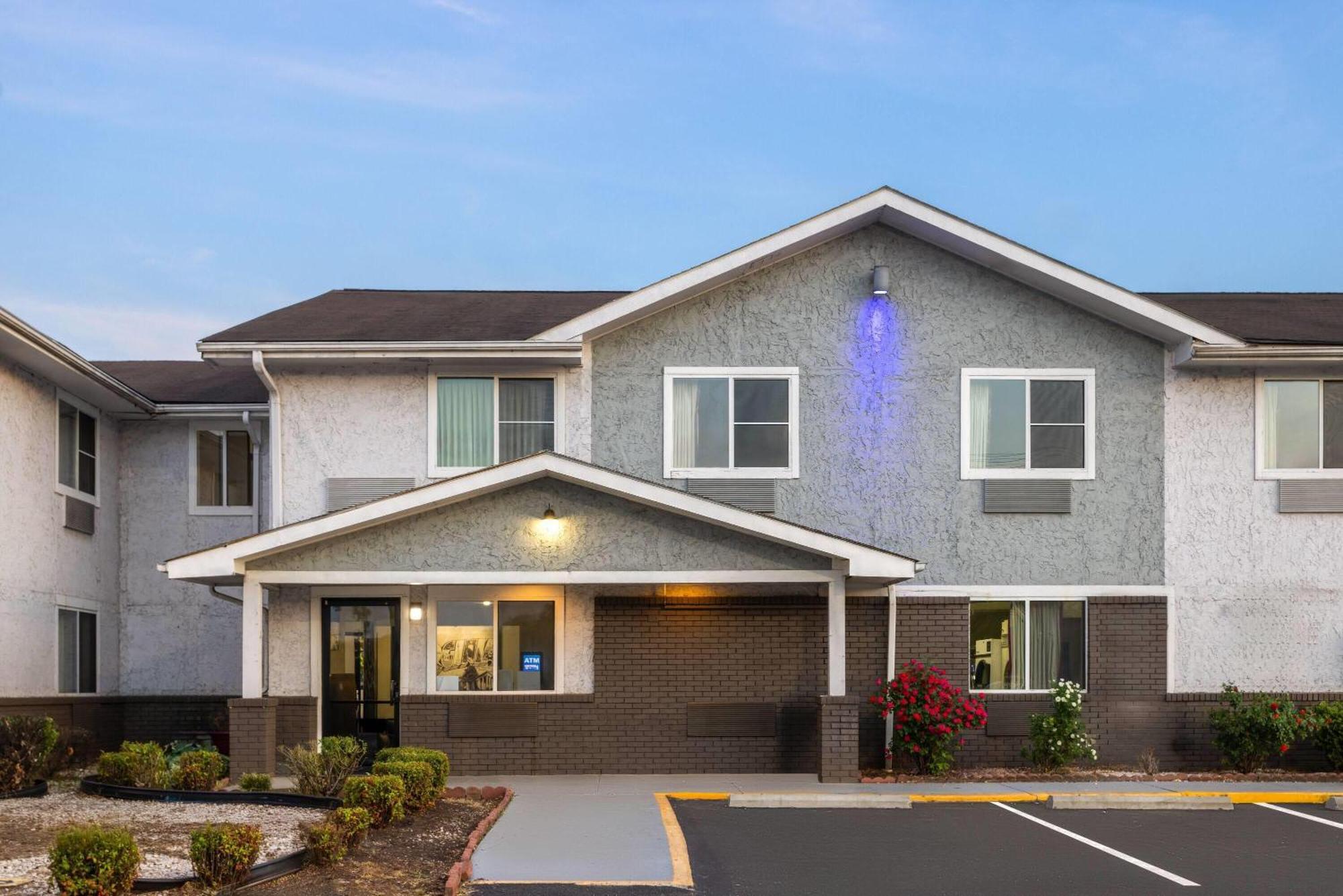 Motel Super 8 By Wyndham South Boston Va Zewnętrze zdjęcie